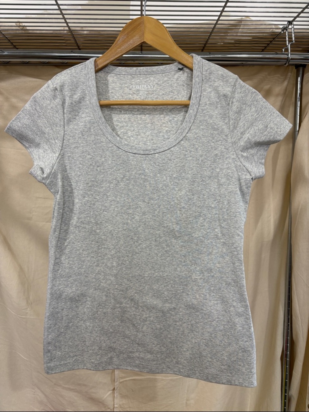 Ellen Tracy Light Heather Gray Short Sleeve Scoop Neck Tee